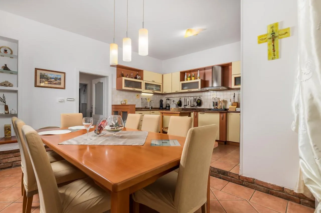 Apartment Hanna Rijeka